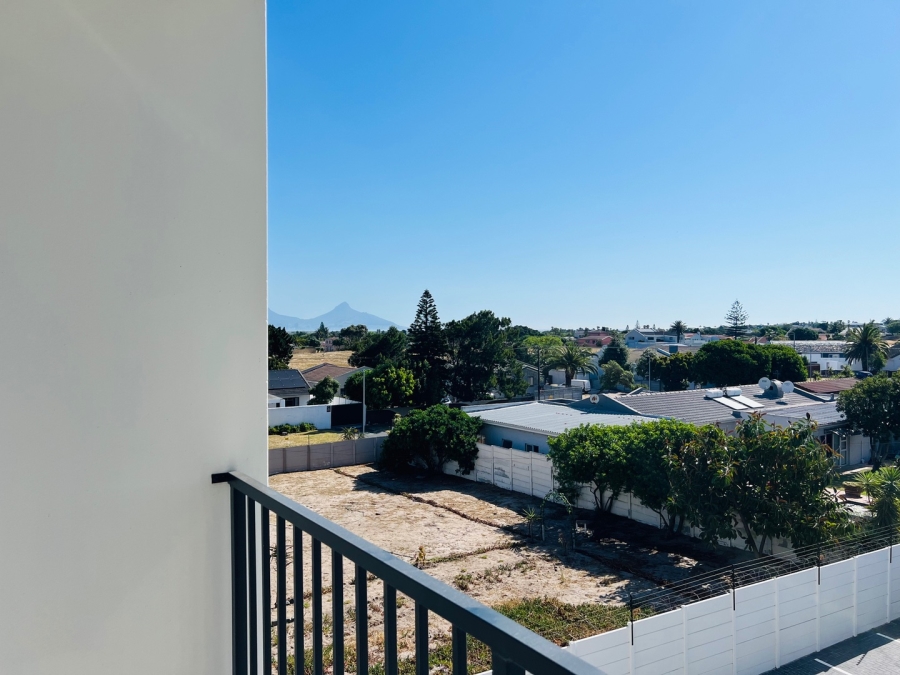 2 Bedroom Property for Sale in Table View Western Cape